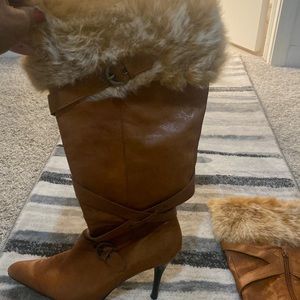 Nine West leather cognac fox fur boots